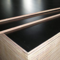Triplek Melaminto Hitam 3mm PWI DOP